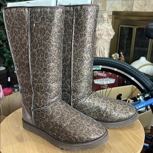 Stylish Women's Classic Tall Brown UGG Boots